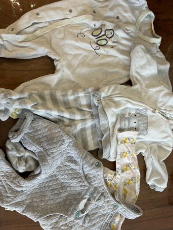 Lot de 2 pyjama et 1 ensemble