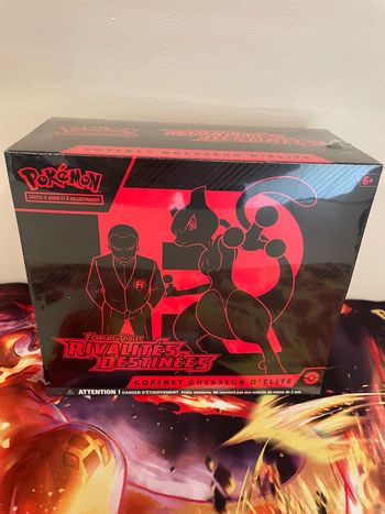Coffret Pokémon ETB 10 avec défaut