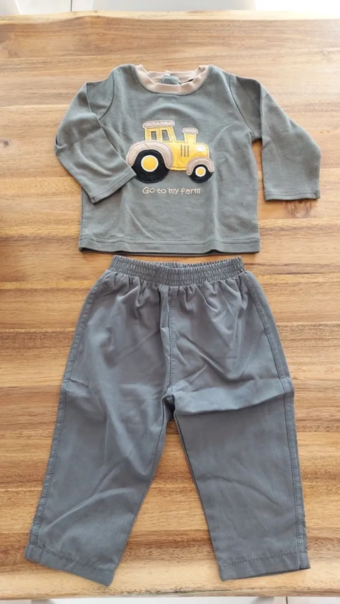 Ensemble tee-shirt pantalon 12 mois