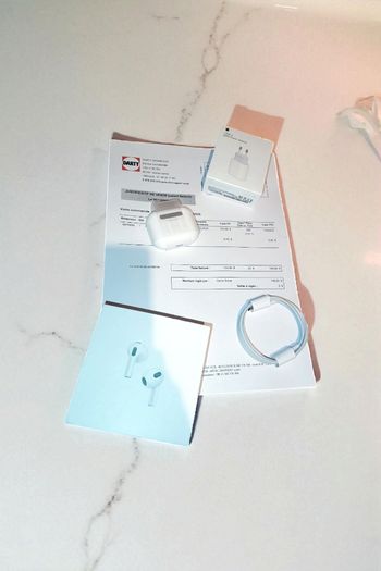 AirPods 3