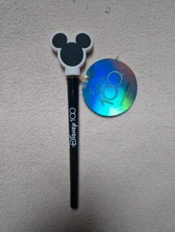 Neuf stylo Mickey spécial 100 ans disney