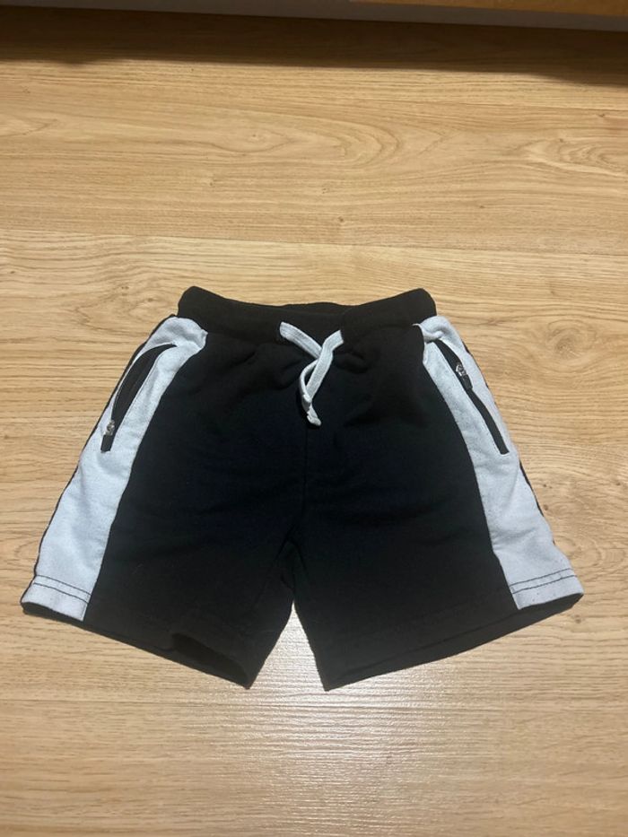 Short taille 4 ans