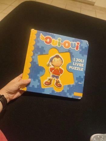 Joli livre puzzle oui oui
