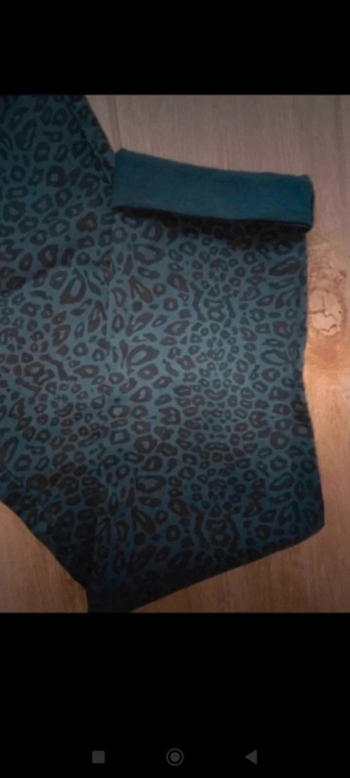 Pantalon neuf 26/36 - photo numéro 3