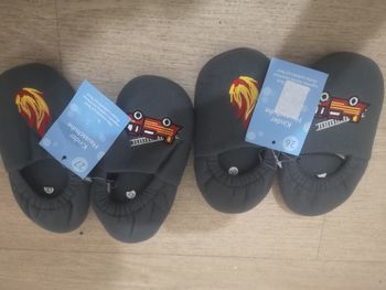 Pantoufle pompier il reste que la pointure 26