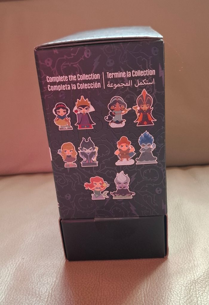 Figurine Blanche Neige et la Méchante Reine disney - photo numéro 4