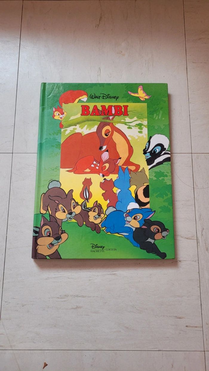 Livre "bambi, Walt disney"