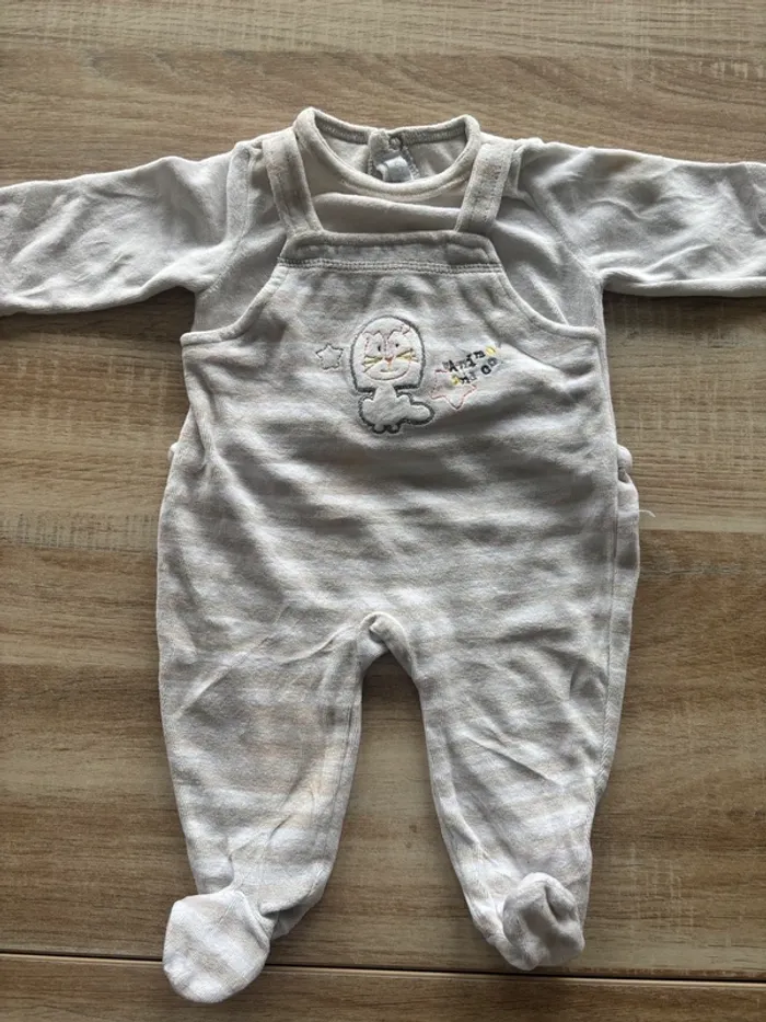 Pyjama / grenouillère 1 mois