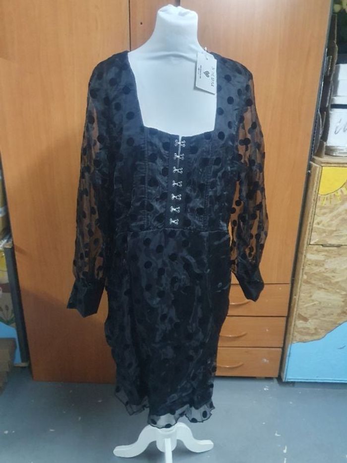 Robe noir neuf taille 50