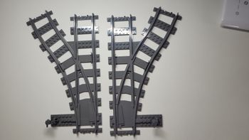 2 aiguillages (1 gauche - 1 droit) pour Train / Tramway LEGO