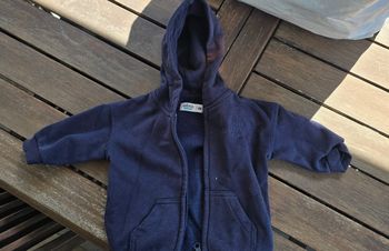 Sweat capuche zippé 