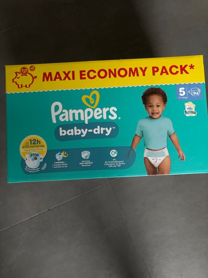 Couches Pampers taille 5