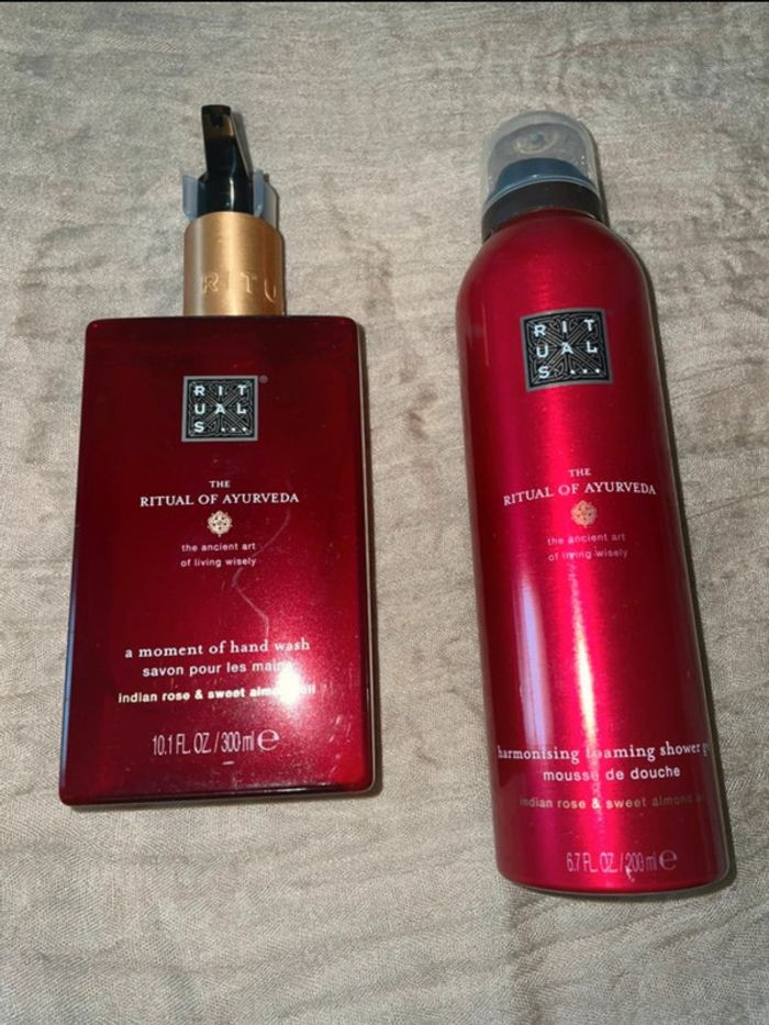 Mousse de douche et savons mains rituals
