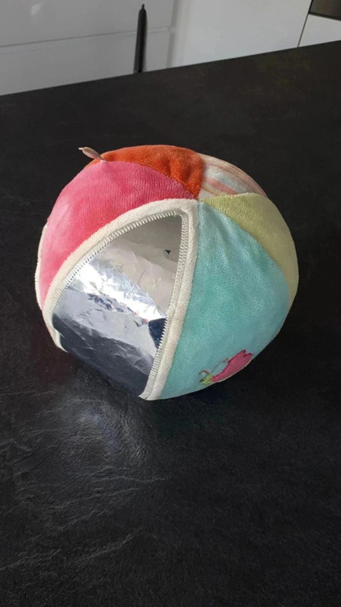 10 € Petit ballon en mousse d'éveil de marque noukie's - photo numéro 3