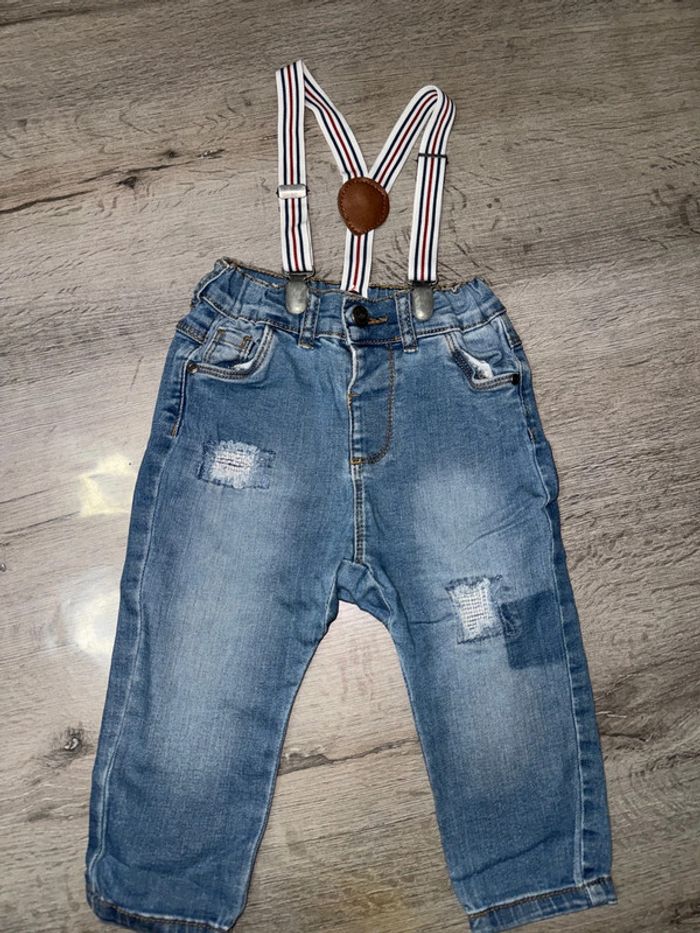 Jeans tape à l'œil 12 mois