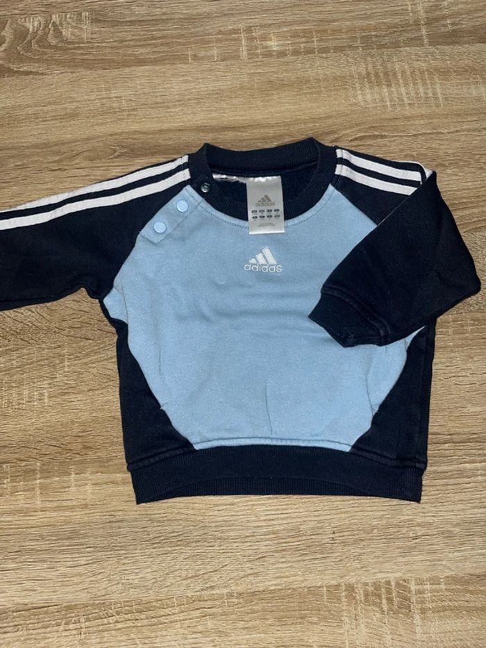 Ensemble adidas bébé 👶🏻 - photo numéro 2