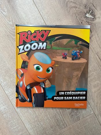 Livre Ricky Zoom un coéquipier pour Sam d’acier