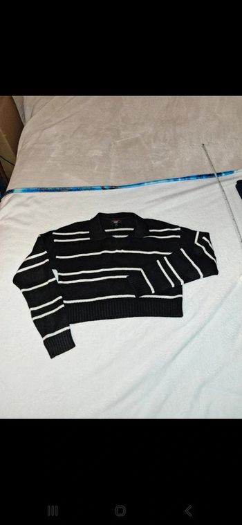 Pull taille S Jennyfer