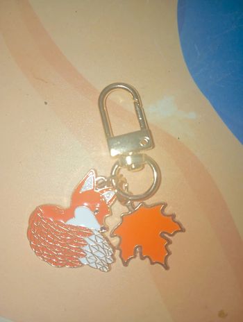 Porte clé renard feuille neuf