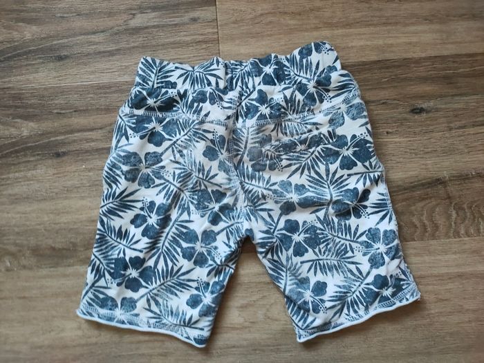 Lot de tee-shirts et short été 3 ans - photo numéro 6