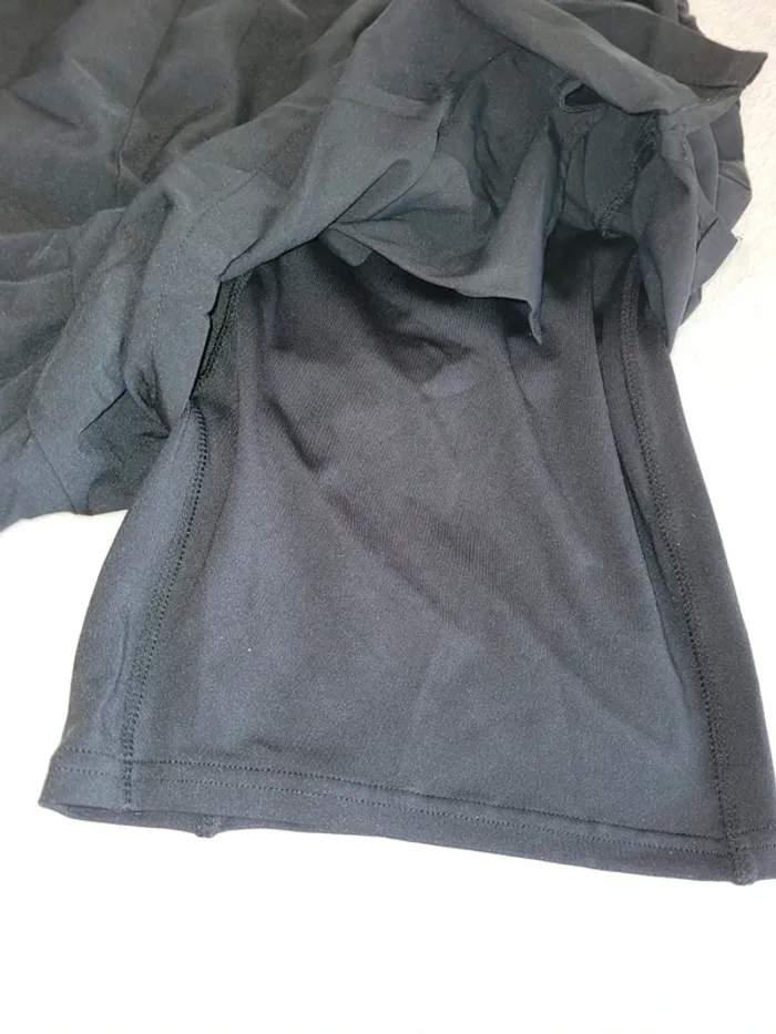 Shorts de sport neuf marvel activ 15€ unité - photo numéro 3