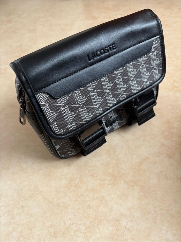 Sacoche Lacoste - photo numéro 2