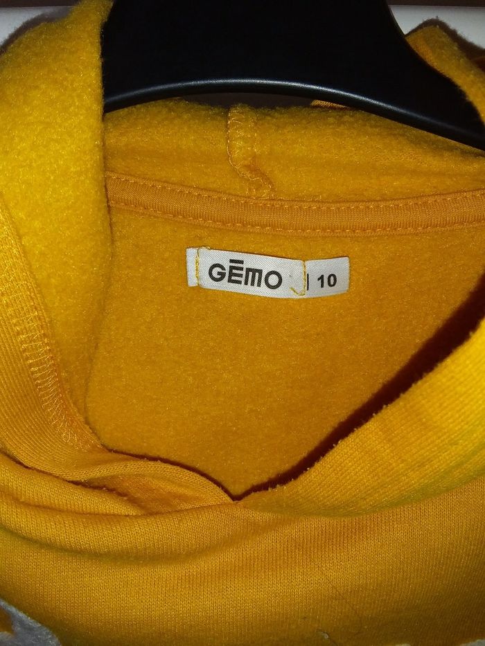 Pull à capuche jaune - photo numéro 2