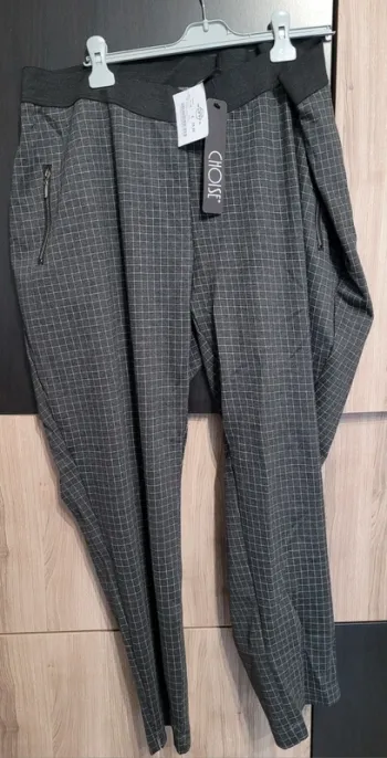 Très beau pantalon fluide
