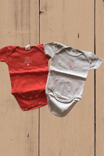 Lot de 2 bodies mixte MC – 3 mois – Mots d’Enfants – TBE