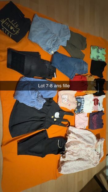 Lot fille 7-8 ans