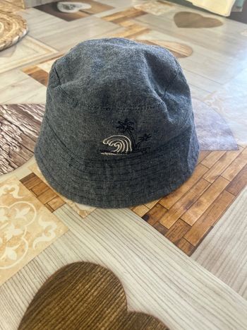 Chapeau type Bob 12/18 mois