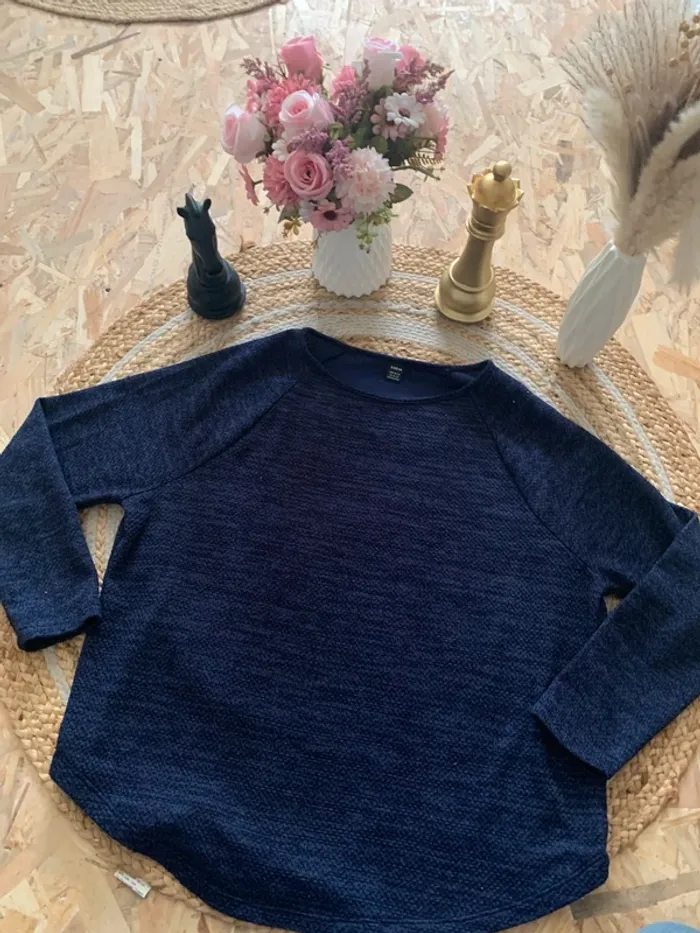 Pull léger bleu - photo numéro 2