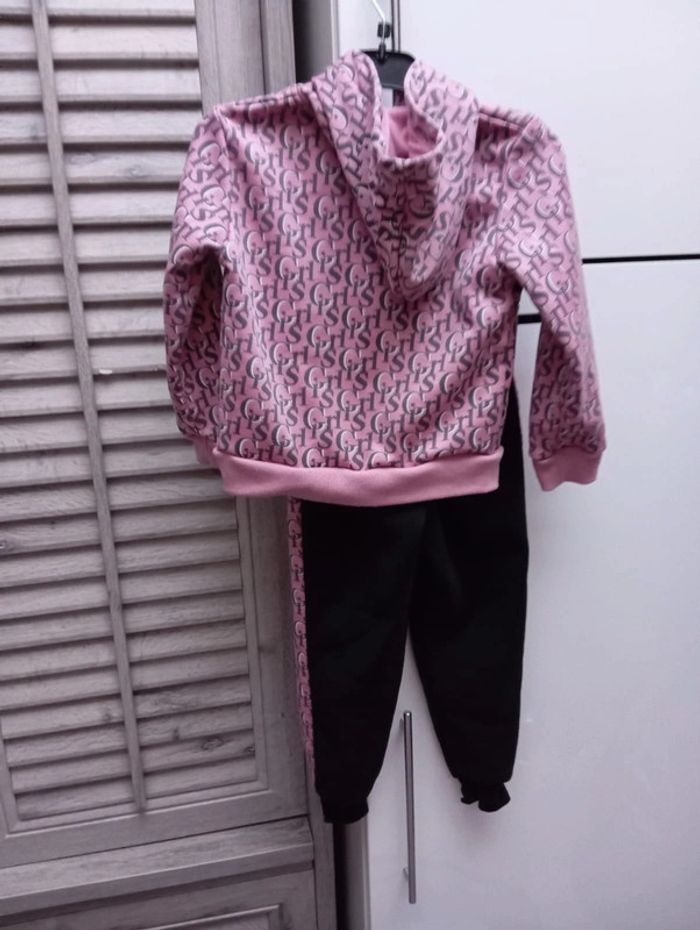 Ensemble jogging fille 4 ans - photo numéro 12