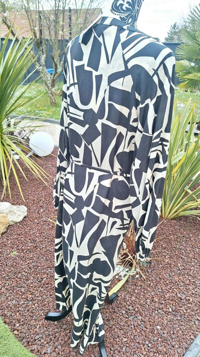 Magnifique robe longue à motif géométriques taille 40 neuve - photo numéro 3