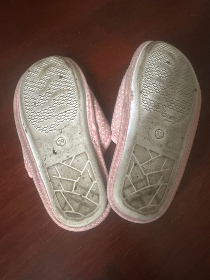 Chaussons rose - photo numéro 3