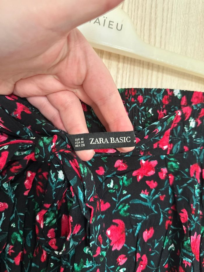 Short fleurie taille haute avec ceinture noir rouge taille M ZARA - photo numéro 7