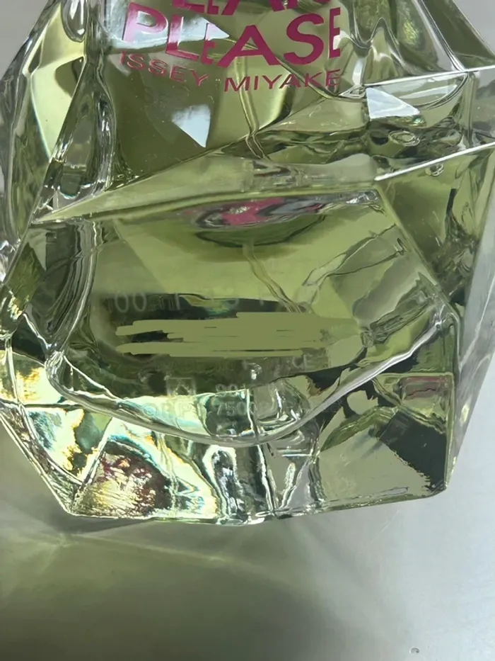 Pleats please Issey Miyake 100ml neuf - photo numéro 4