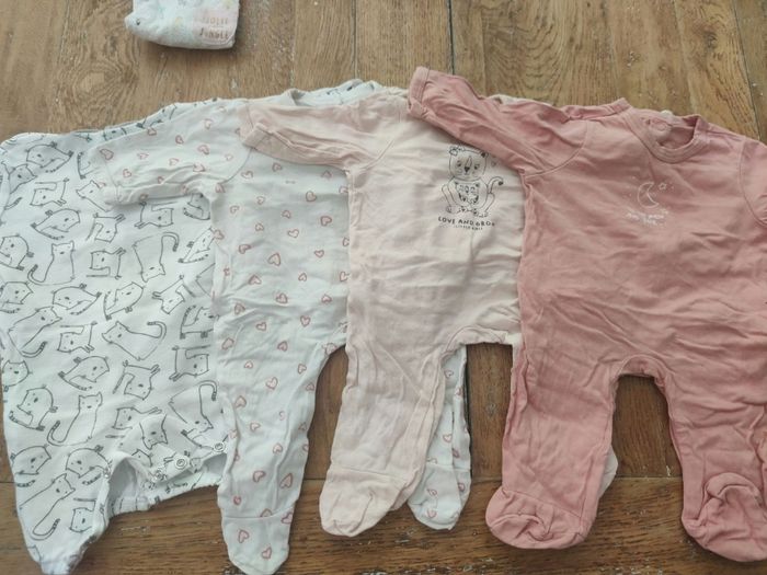 Lot pyjamas 1 mois léger