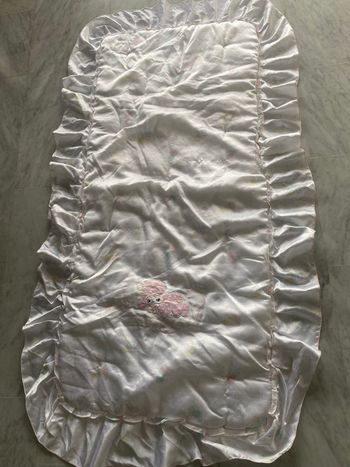 Dessus de lit TBE satiné 70X140