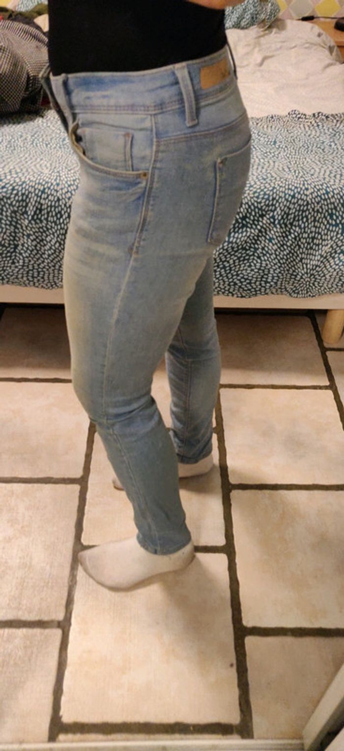 Jeans effet délavé sur le devant - photo numéro 2