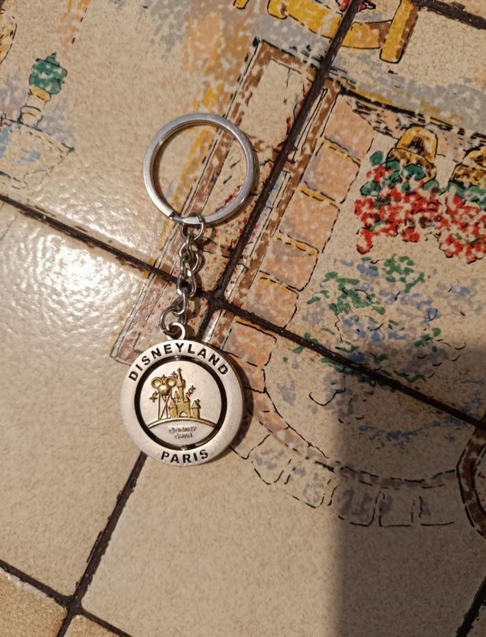 Porte-Clés Souvenir Disneyland Paris - photo numéro 2
