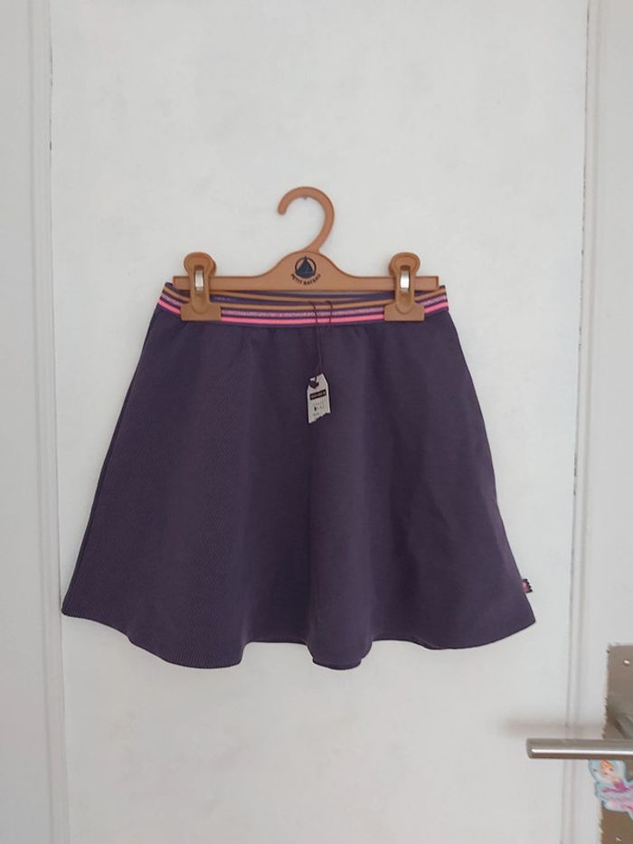 Jupe violette taille 8 ans - photo numéro 2