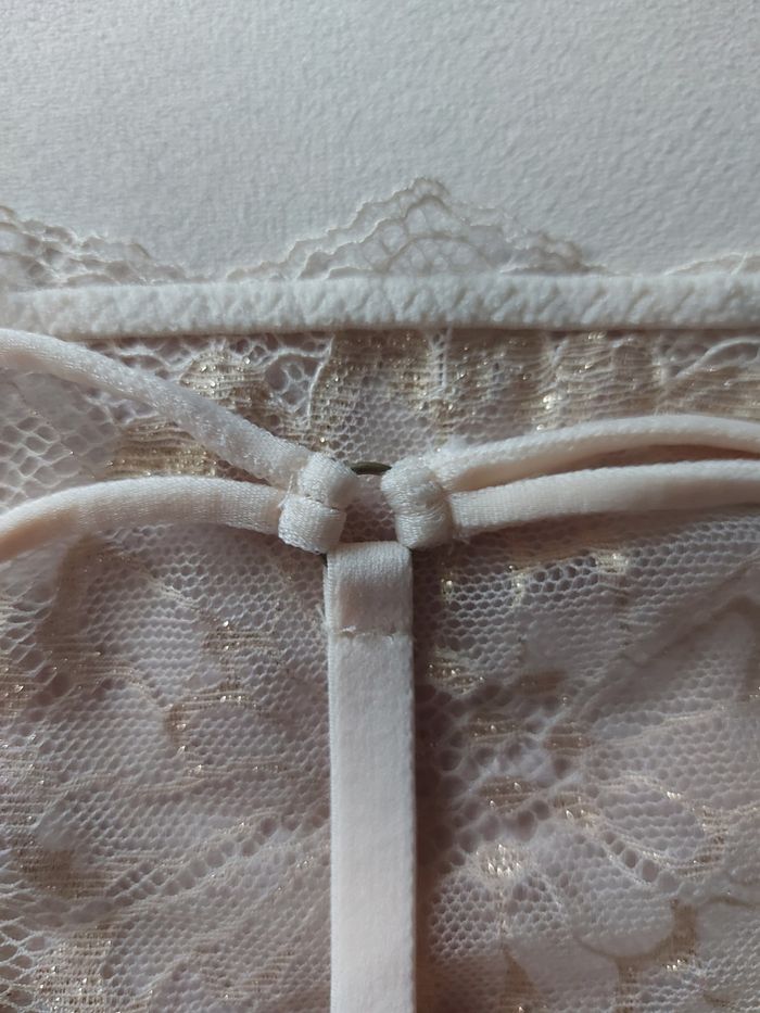 String en dentelle irisée - Crème/Doré - Etam - photo numéro 3