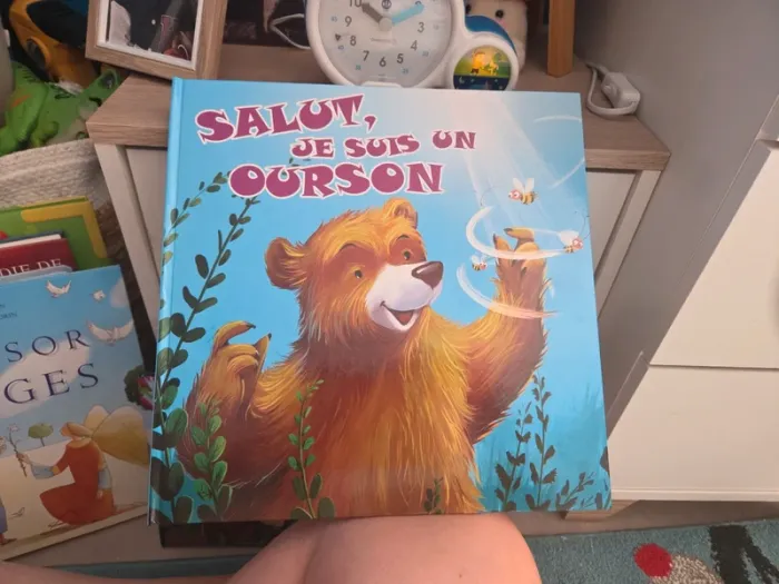 Livre salut je suis un ourson