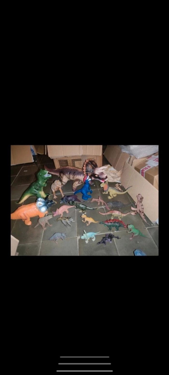 Lot jouets dinosaures