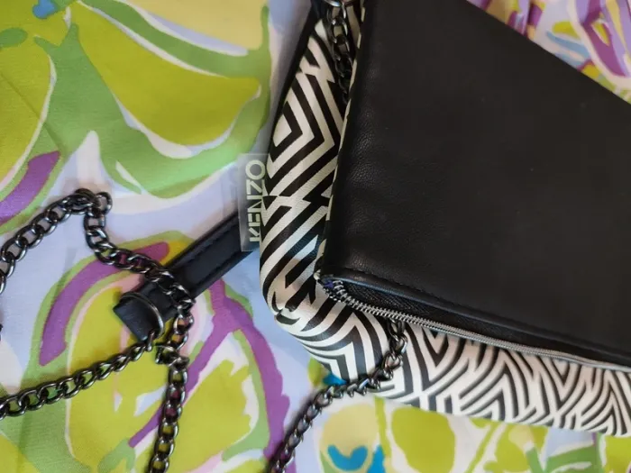 Pochette bandoulière noir et blanc 🦓 Kenzo