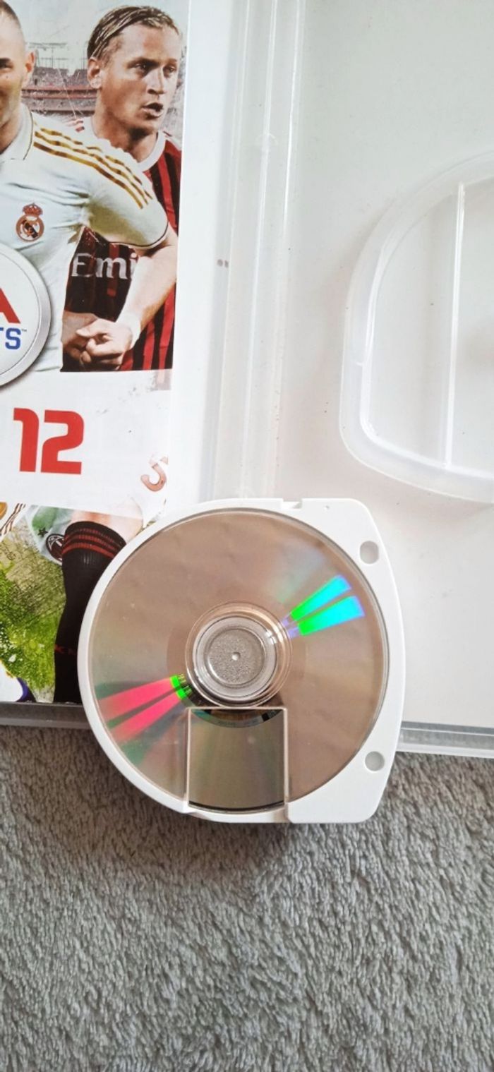 Fifa 12 sur PSP - photo numéro 5