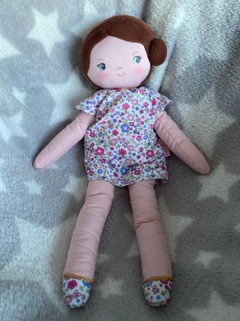 Doudou poupée corolle 