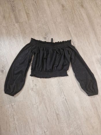 Top à manches longues et épaules dénudées