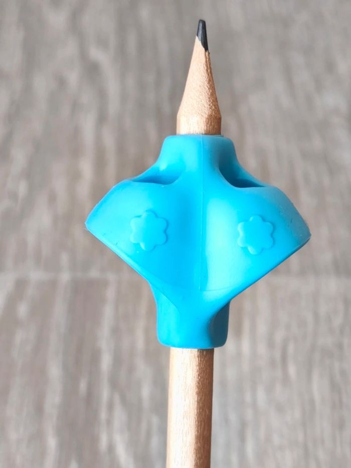 Correcteur de posture d'écriture en silicone souple bleu - photo numéro 5